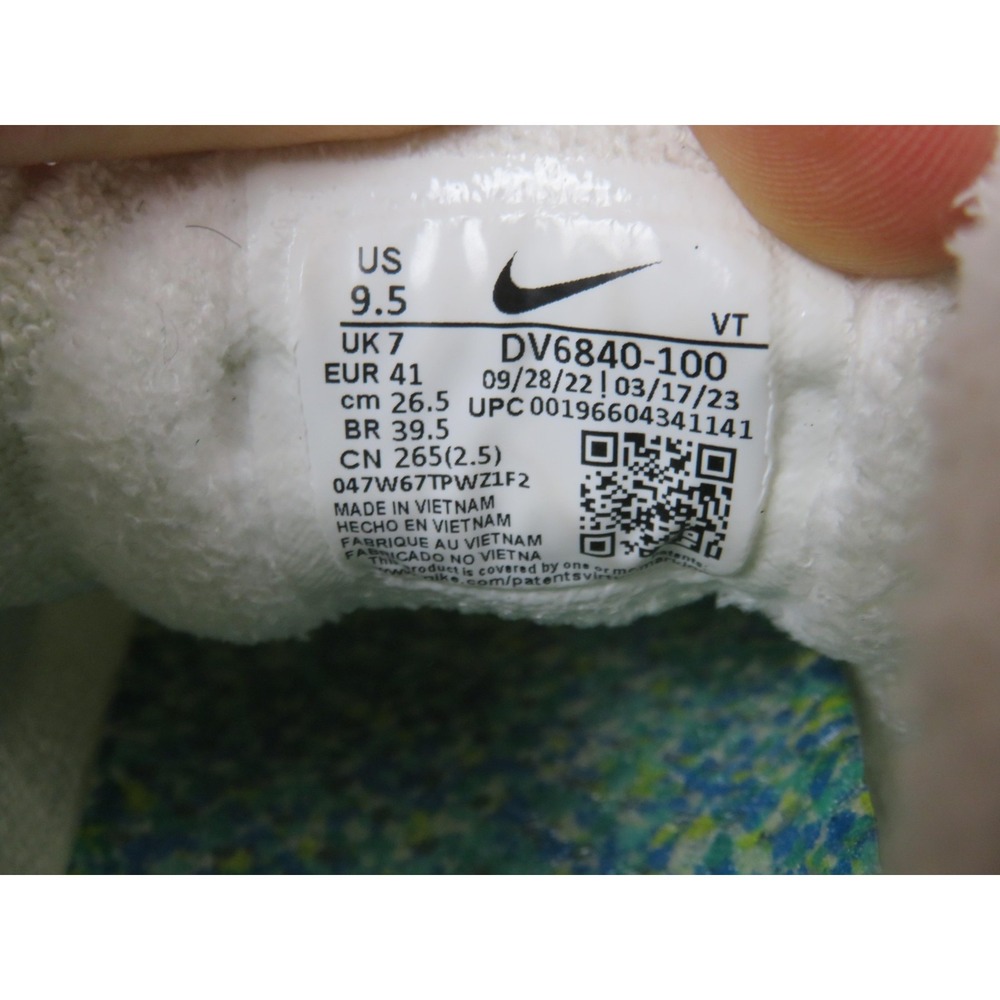 Nike Air VaporMax 2023 Flyknit Shoes Womens 9.5 Running Sneakers DV6840-100 - Picture 10 of 10